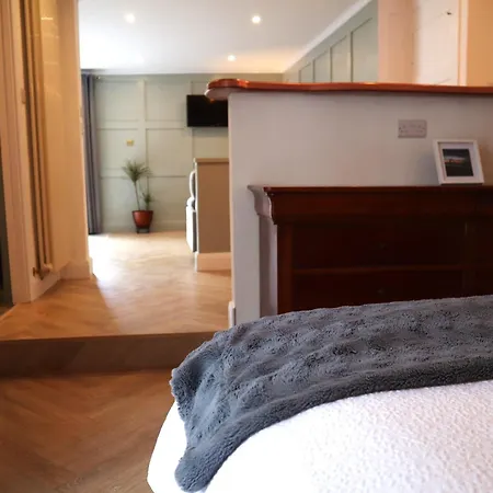 The Garden Retreat بيت للعطل