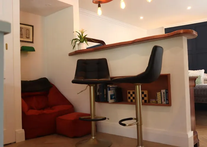 別荘 The Garden Retreat *